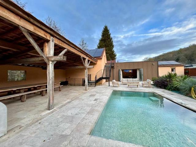 Superbe demeure de prestige, 230 m², au Eyzies 24620
