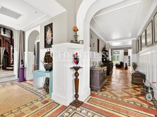 Superbe domaine de château au style architectural unique et. 581m² Brantôme