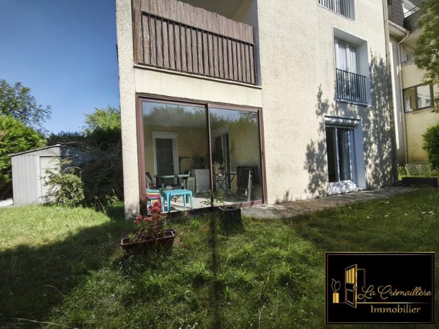 Superbe etat pour cet appartement de plain peid avec jardin