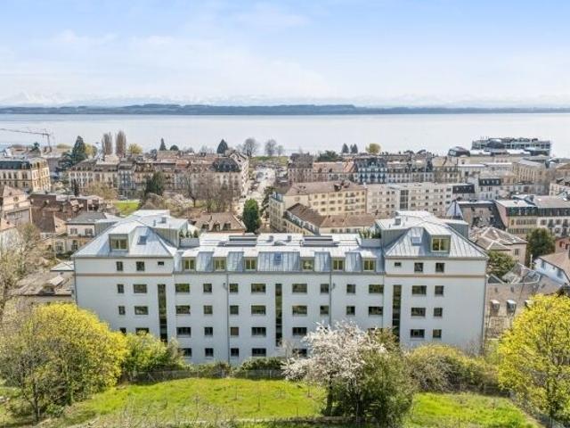 Superbe emplacement, 2.5 pces moderne au rez de chaussée