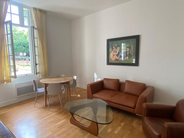 SUPERBE F2 MEUBLE