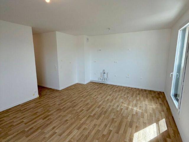 Superbe F2 Neuf avec Balcon et parking s/sol
