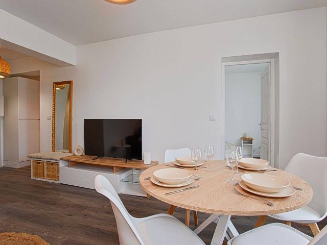 Superbe F3 meublé de 49 m² – Lumineux et entièrement équipé – Proche Docks Vauban