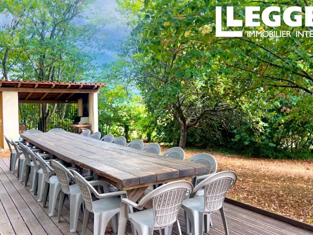 SUPERBE FERME GASCONNE / XVIIe SIÈCLE / GÎTE /PISCINE / PARC/ POTENTIEL LOCATIF/TOURISTIQUE MIELAN