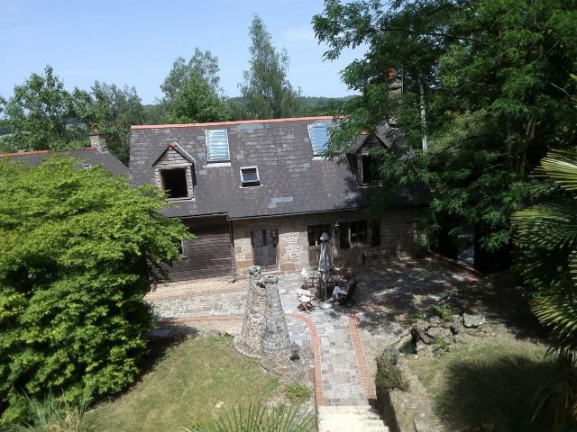 Superbe hameau de 3 maisons en forêt en Normandie 270m² Saint Pois