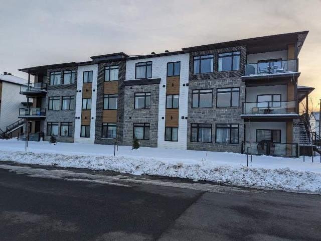 Superbe logement à louer au rez de chaussée NOVEMBRE DECEMBRE voir inclusions