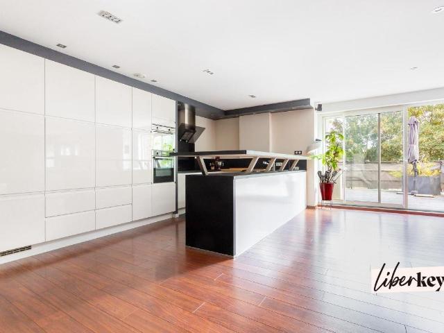 Superbe loft de 165m² avec terrasse plein sud + parking 165m² Hem