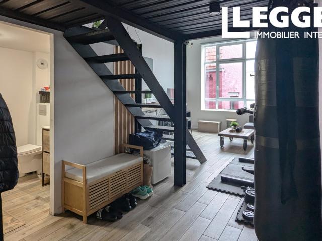 Superbe loft de 32m² avec mezzanine de 11m², parking et cave – a Five, Proche du centre de Lille