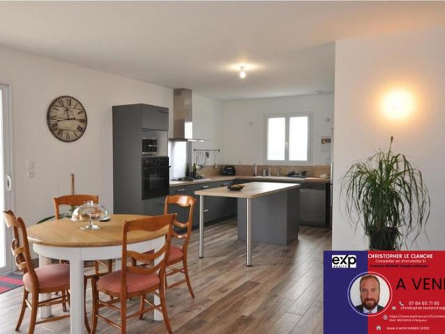 Superbe pavillon de plain pied de 2017, trois chambres, 1795 m²