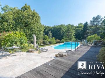 Superbe Propriete 275 M2 Hab 5 Ch 275m² Latresne