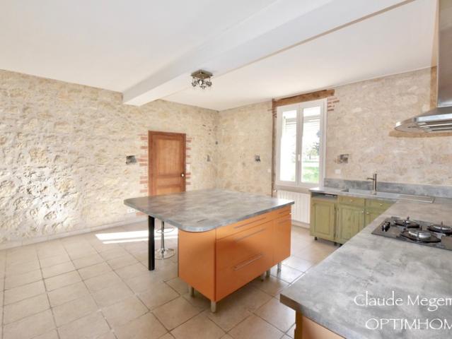 SUPERBE PROPRIETE AVEC MAISON DE MAÎTRE RENOVEE A PROXIMITE DE LAVAUR