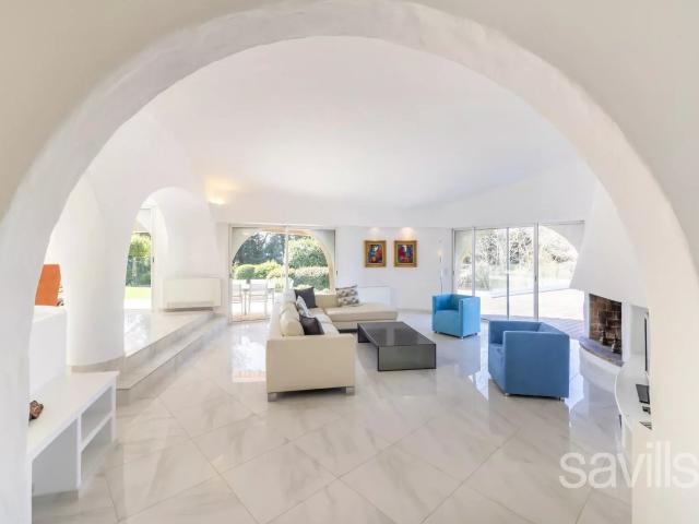 Superbe propriété dans un domaine prisé. 540m² Valbonne