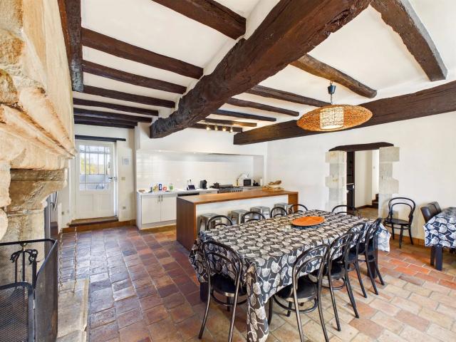 Superbe propriété de campagne avec logement d'invités, lac p. 265m² Thurageau
