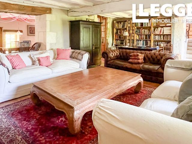 Superbe propriété de campagne dans un cadre isolé, avec grange, piscine et magnifiques vues dégagées