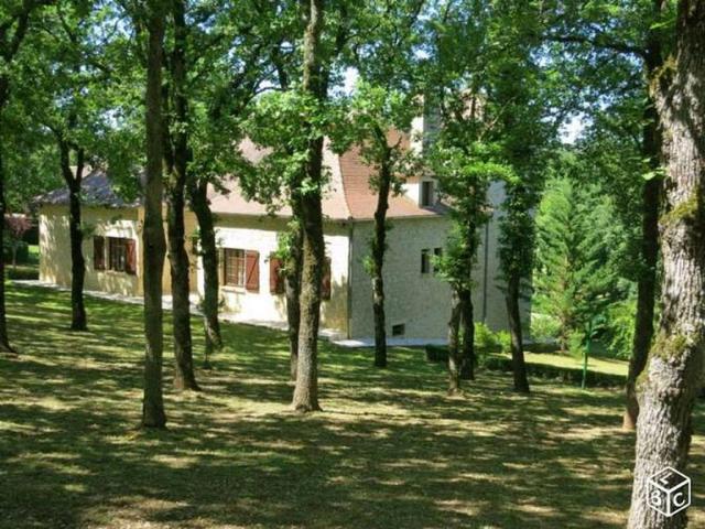 SUPERBE PROPRIETE DE CARACTERE COMPRENANT UNE MAISON EN PIER