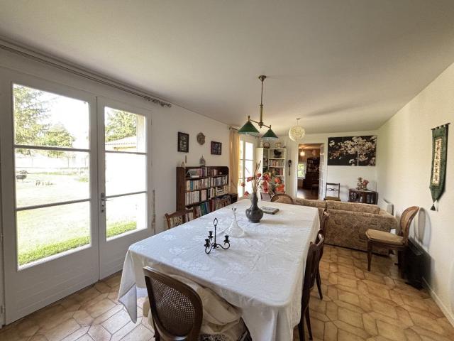 Superbe propriété en bord de rivière au coeur de Ruffec 106m² Ruffec