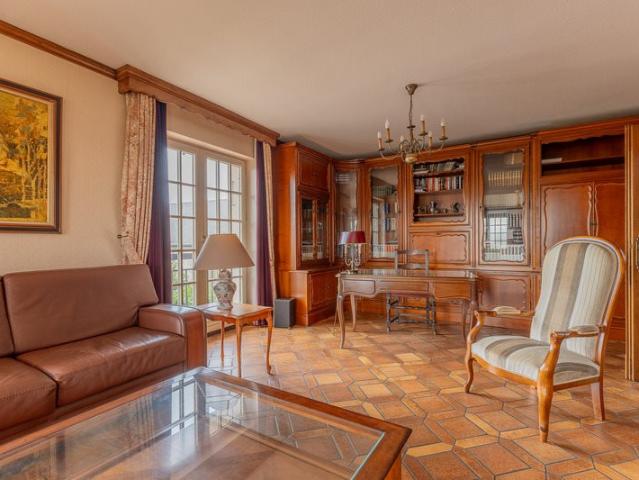 Superbe Propriete Familiale 270 M2 Terrain 19 Ares Clos 272m² Varize