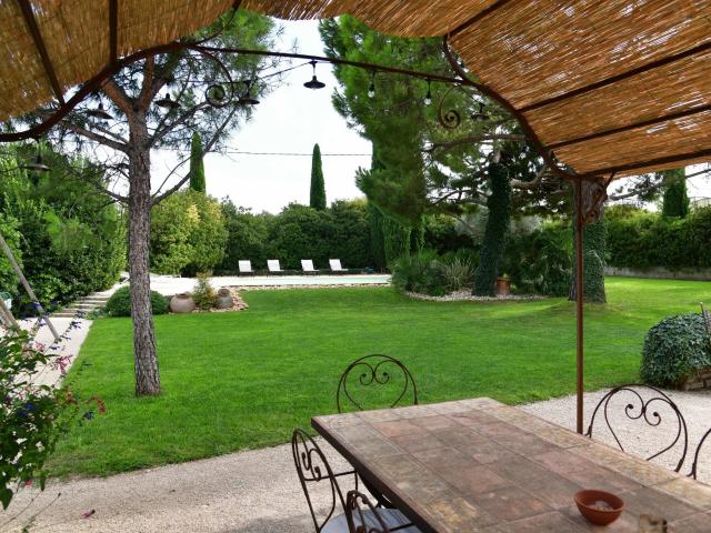 Superbe propriété, grand confort, 1500 m² de parc aménagé