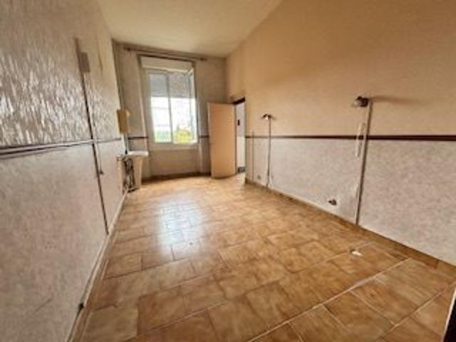 Superbe propriété située en plein centre de Saint Patrice, o. 270m² Côteaux sur Loire