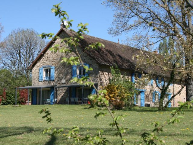 SUPERBE PROPRIETE SUR 3 HECTARES AVEC ETANG ET DEPENDANCE