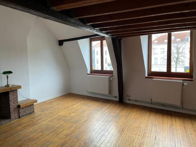 superbe studio meublé 50m2 avec mezzanine et climatisation