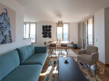 Superbe T4 meublé avec terrasse et parking à louer à Confluence
