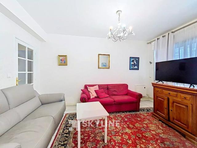 Superbe T4 de 121 m² avec parking au cœur du prestigieux Carré d'Or
