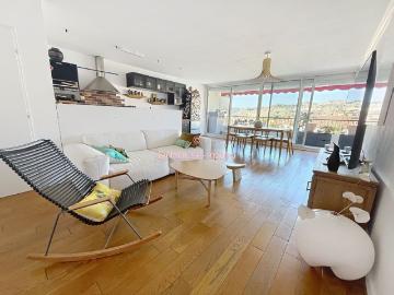 SUPERBE T4 82 M2 VUE MER AVEC BALCON ET PARKING
