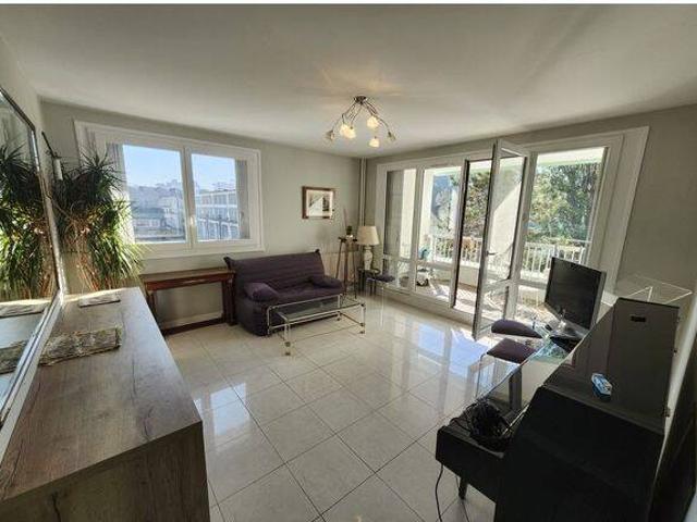 Superbe T2 meublé de 58 m² avec terrasse plein sud et vue dégagé