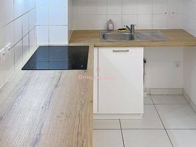 Superbe t2 neuf avec terrasse et box/ Proche Timone