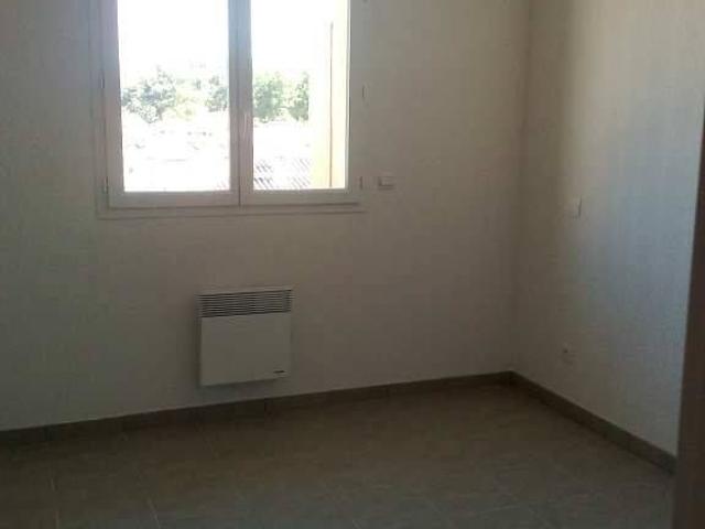 SUPERBE T2 BBC 40M² TRES BON ETAT GRANDE TERRASSE DE 20M² EXPO S