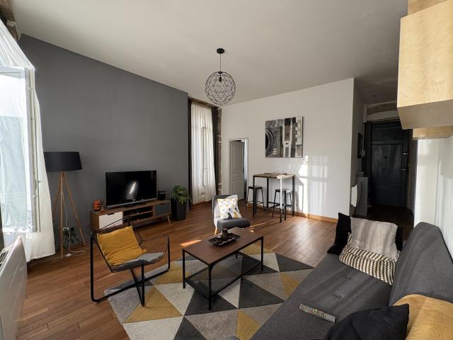 Superbe T2 Bis MEUBLÉ