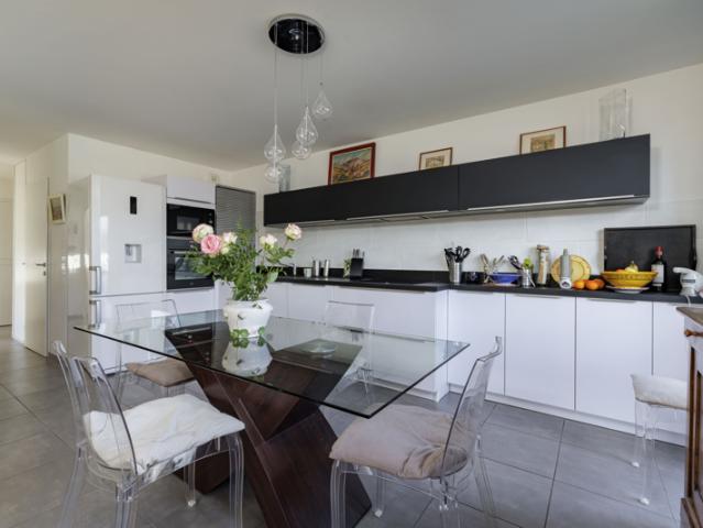Superbe T3 lumineux avec garage au coeur de Metz Tessy