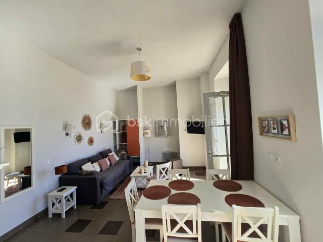 SUPERBE T3 56 M² TERRASSE PRIVATIVE PISCINE PARC PLACE DE PARKING