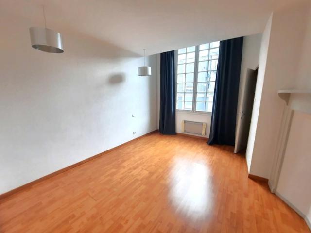 Superbe Type 4 de 110 m², Grenade Centre