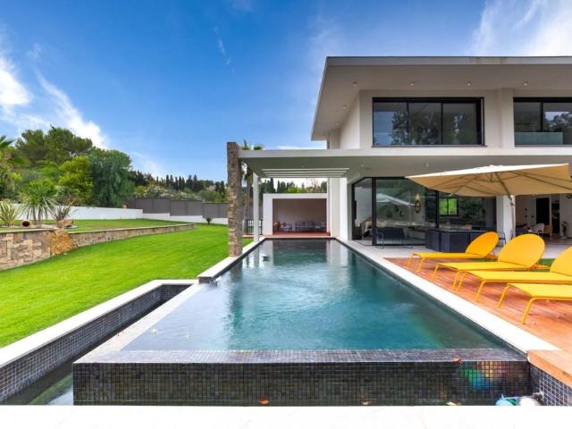 Superbe Villa Contemporaine 4 Chambres – Proche Mougins