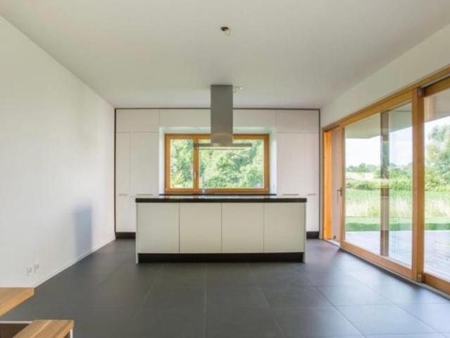 Superbe Villa contemporaine 6 pièces à Troinex, proche de toute commodités et transports en commun