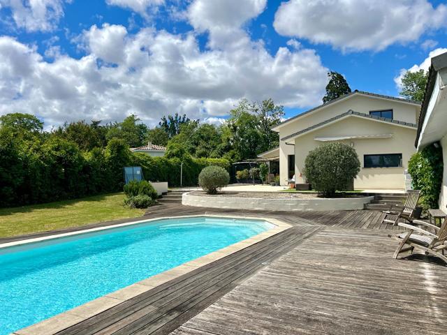 Superbe villa contemporaine avec piscine Haut Bouliac 168m² Bouliac
