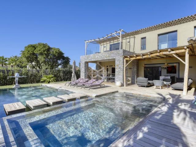 Superbe Villa Contemporaine dans un domaine – Emplacement d’. 300m² Saint Tropez