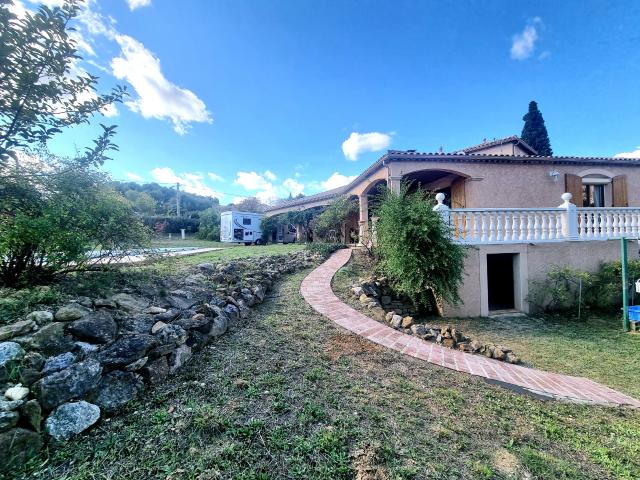 Superbe villa dans un cadre magnifique