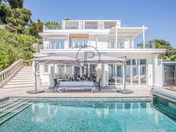 Superbe villa de luxe avec piscine à Antibes
