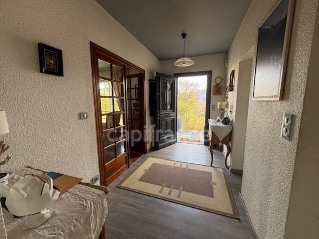 SUPERBE VILLA EN POSITION DOMINANTE