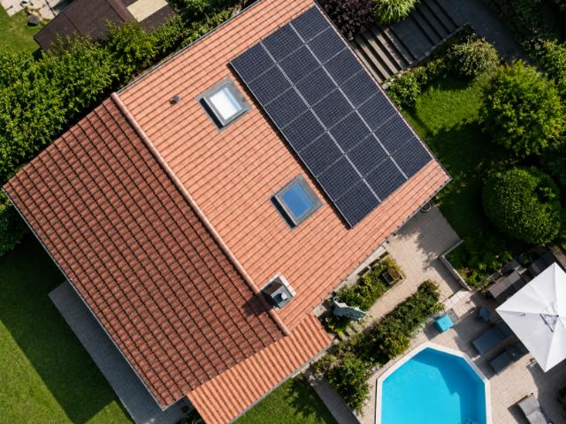 Superbe villa individuelle de 5,5 pièces à Yvonand avec piscine et grand jardin