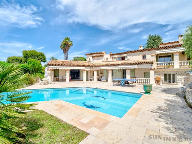 Superbe Villa Piscine La Gaude 246m² La Gaude