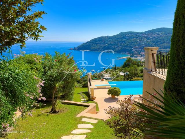 Superbe Villa Provencale Avec Vue Mer Panoramique 200m² Théoule sur Mer