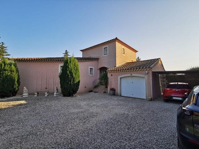 Sauveterre Roquemaure,Villa de 152 m², 5 chambres, piscin. 152m² Sauveterre