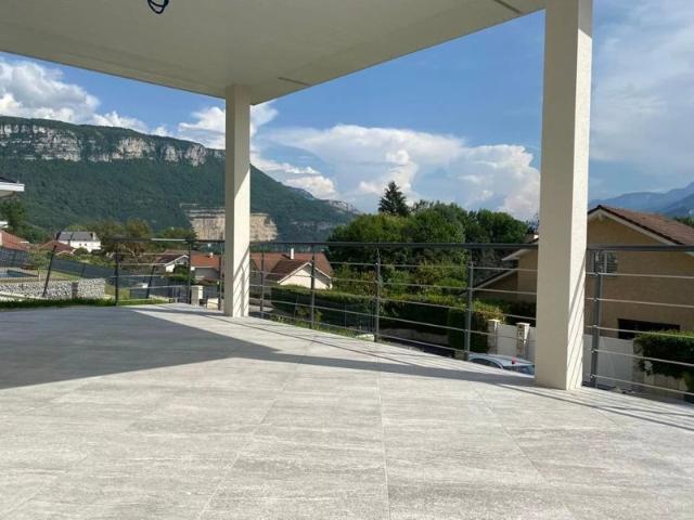 Superbe villa 160 m² + terrasse de 39m² dans secteur résidentiel