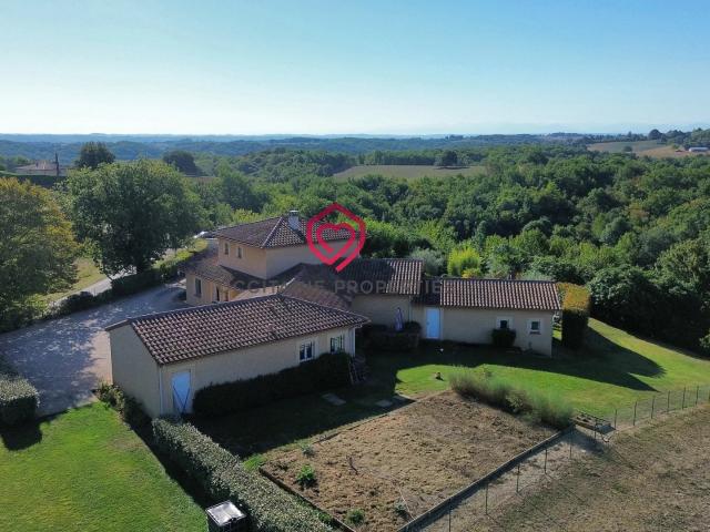 Superbe villa 4 chambres avec superbes vues Pyrénées 178m² Mirande