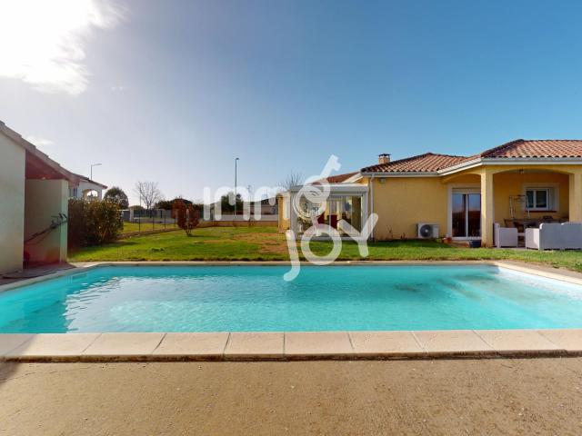 Superbe Villa 7 pièces de 171 m2 avec piscine, studio indépendant, jardin et double garage