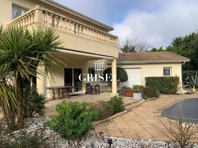 VENTE VILLA 8 PIÈCES PISCINE MÉRIGNAC CAPEYRON